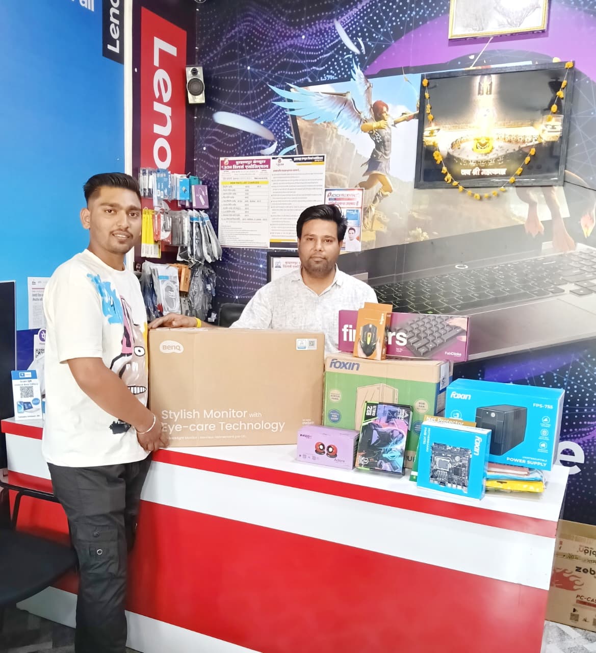 Customer with BenQ monitor and accessories